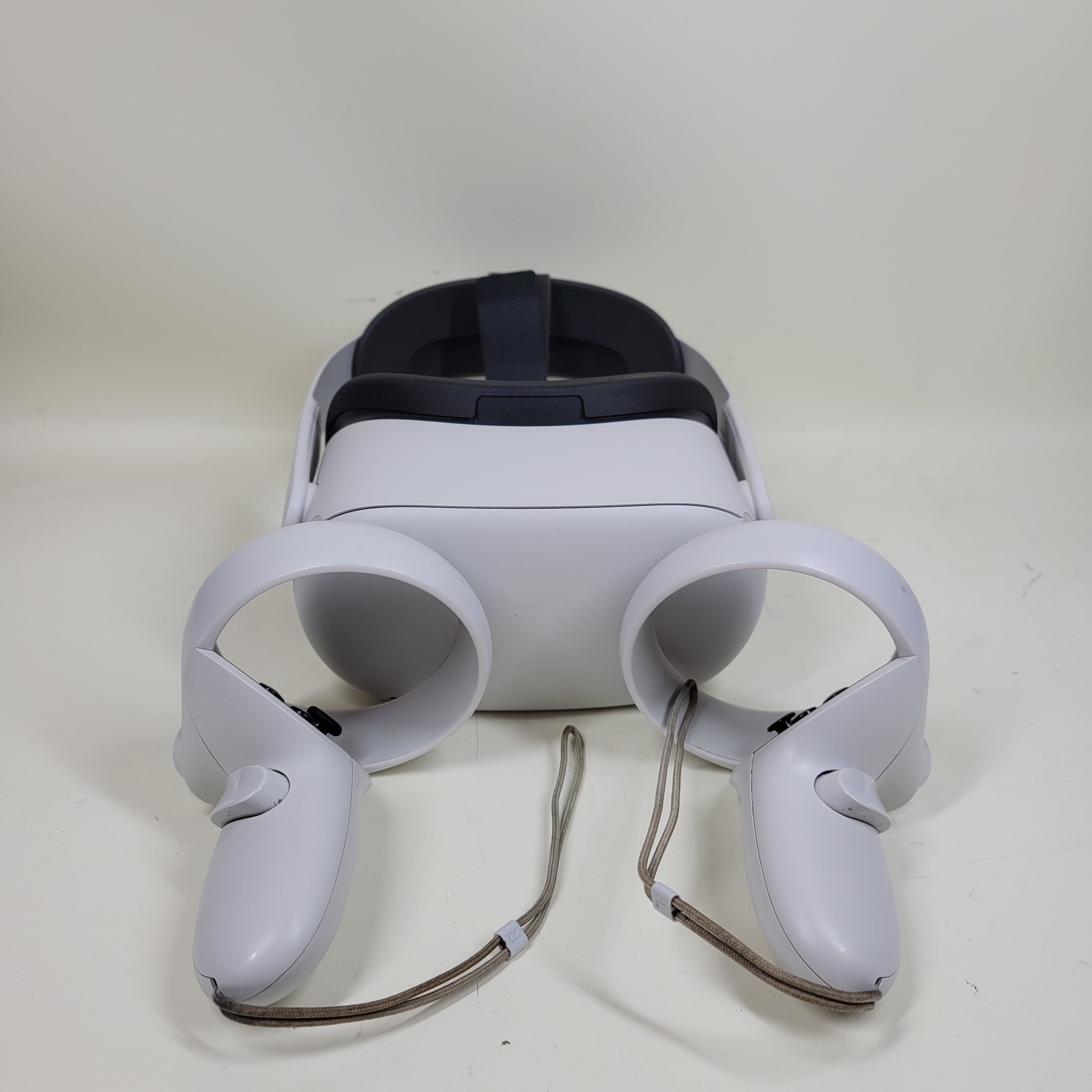 Oculus Quest 2 128GB Standalone All-in-One VR Headset KW49CM Read