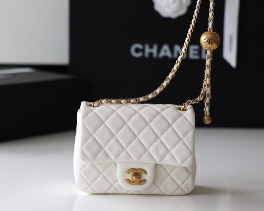 CHANEL Classic Mini Flap Bag Top Handle White – Sartorial Avenue