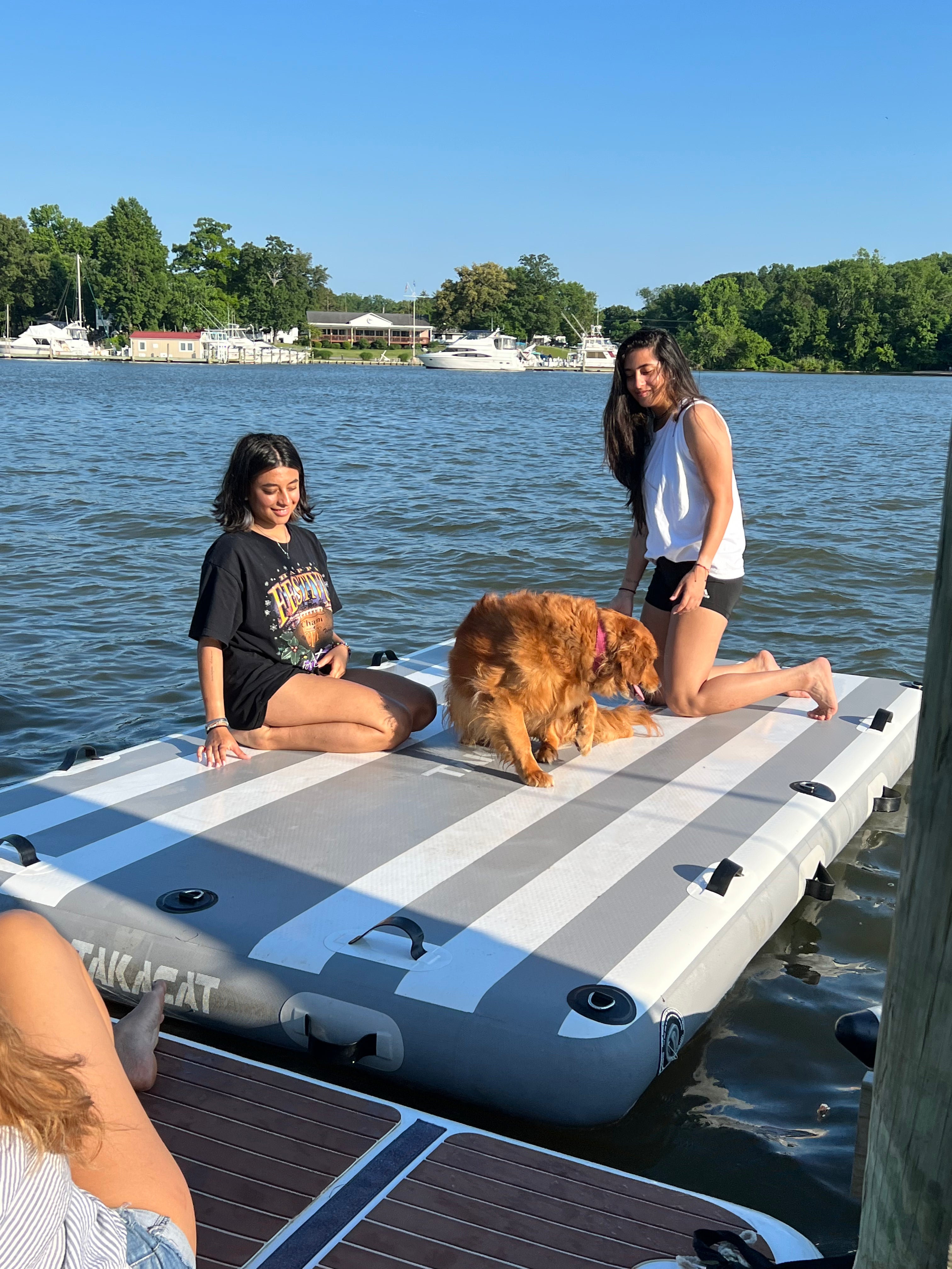 inflatable yacht dock