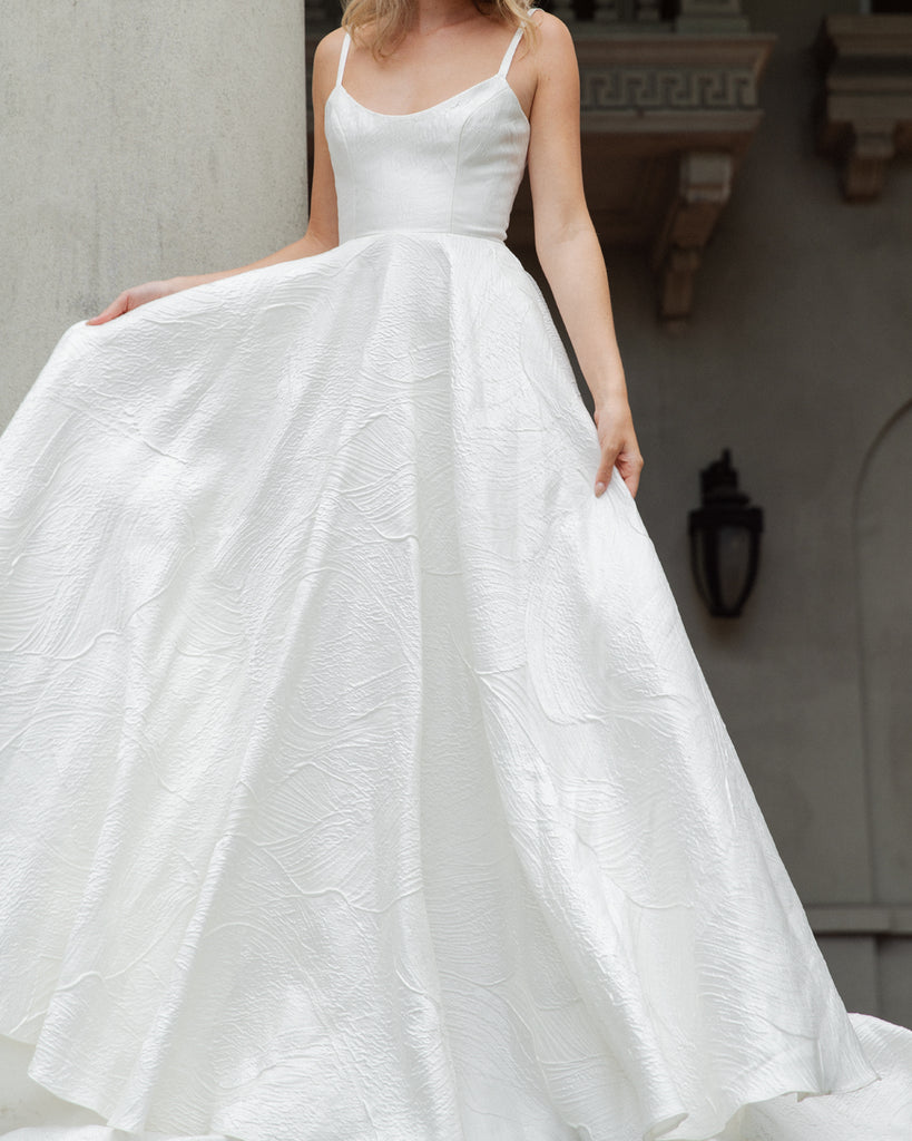 simple wedding dress with pockets