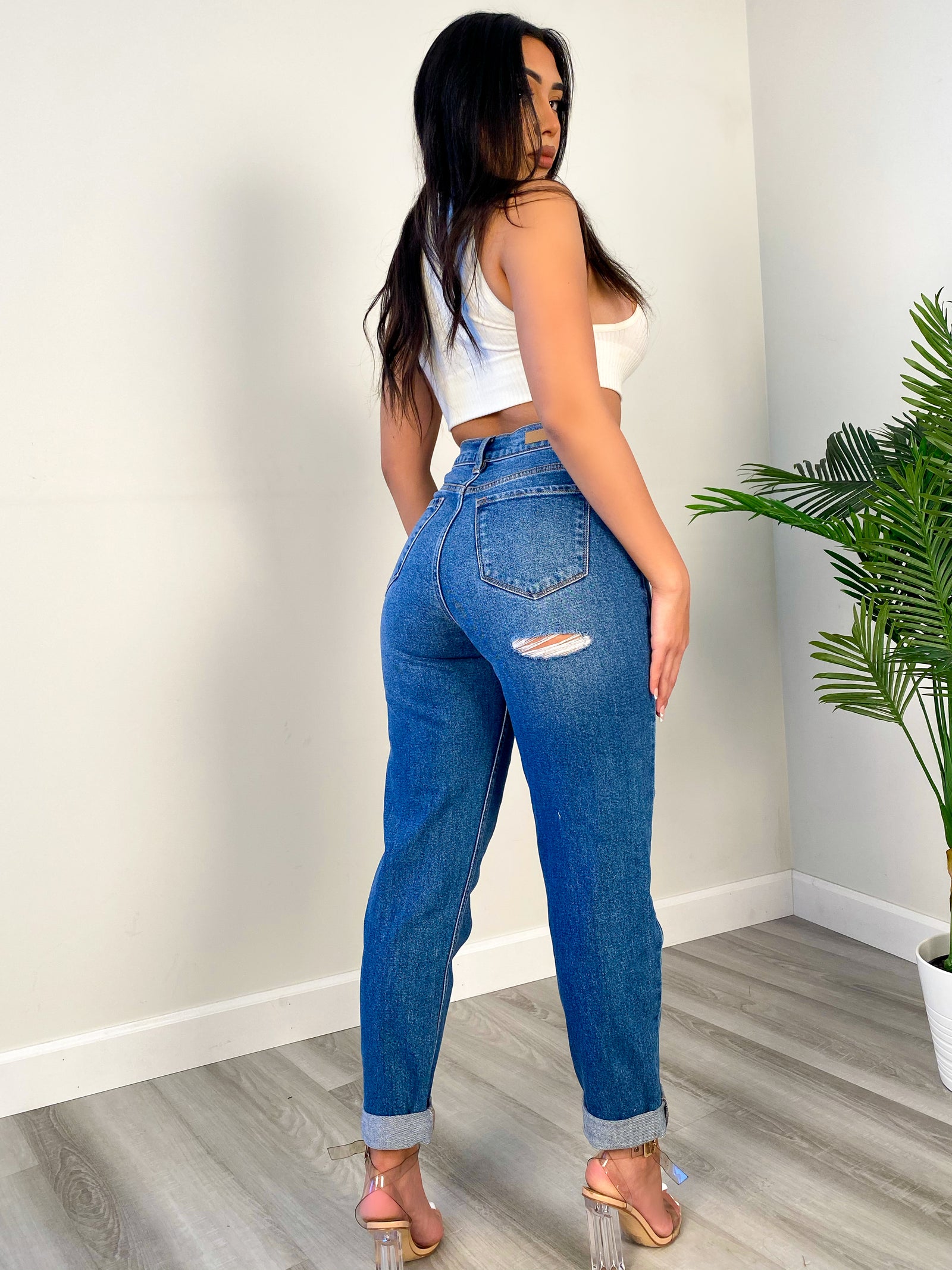 Jeans - Laura's Boutique, Inc