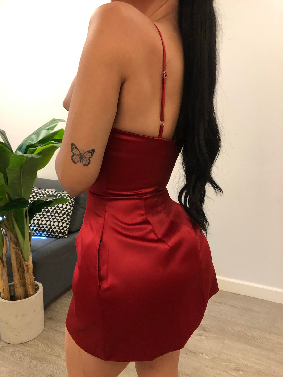 laura's boutique red selena dress