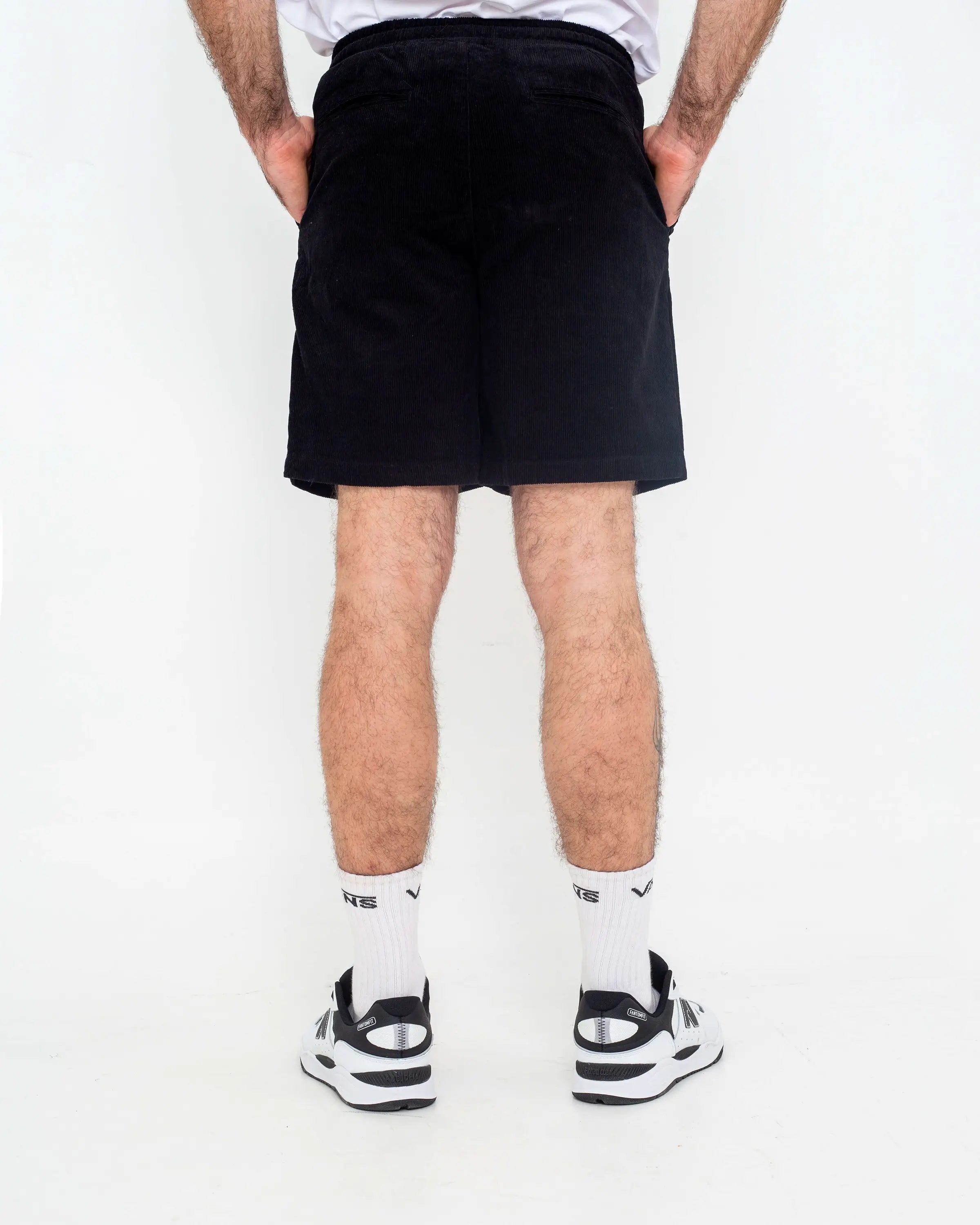 Cord Walkshorts in Black