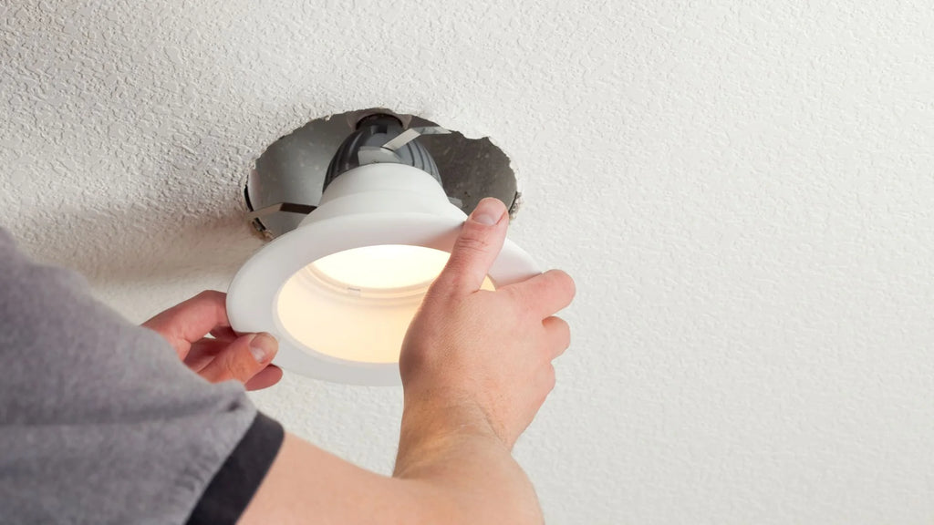 How-to-Change-a-Ceiling-Light-Fixture (2)