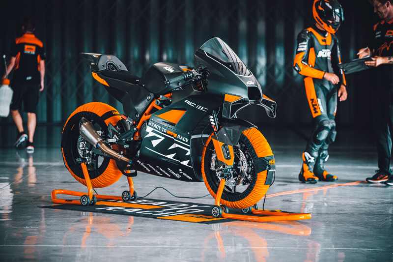 KTM RC 8C