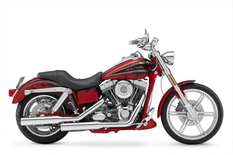 czerwony Harley-Davidson CVO