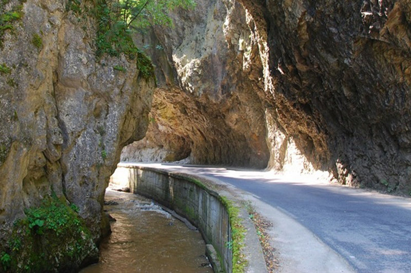 Kanion Rugova obok drogi