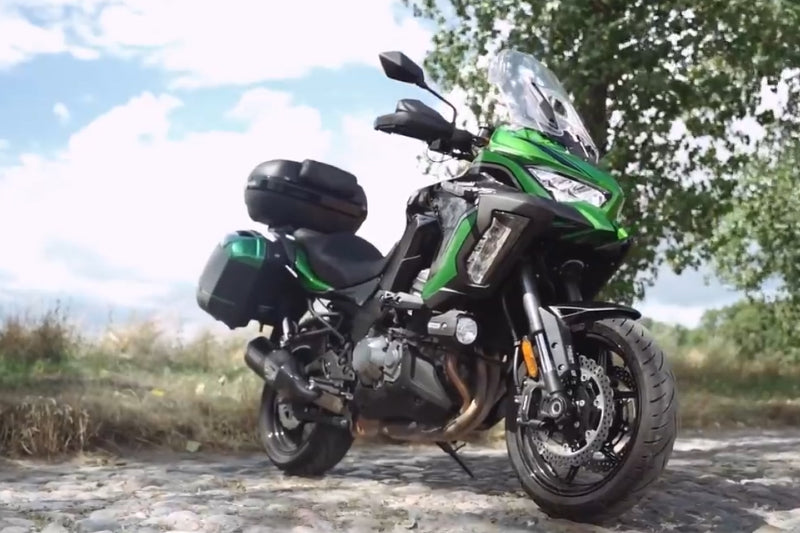 Kawasaki Versys 1000 SE Grand Tourer jest nisko zawieszony