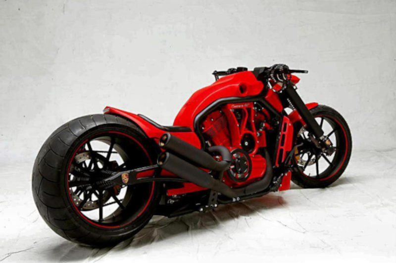 czerwony motocykl - tunning
