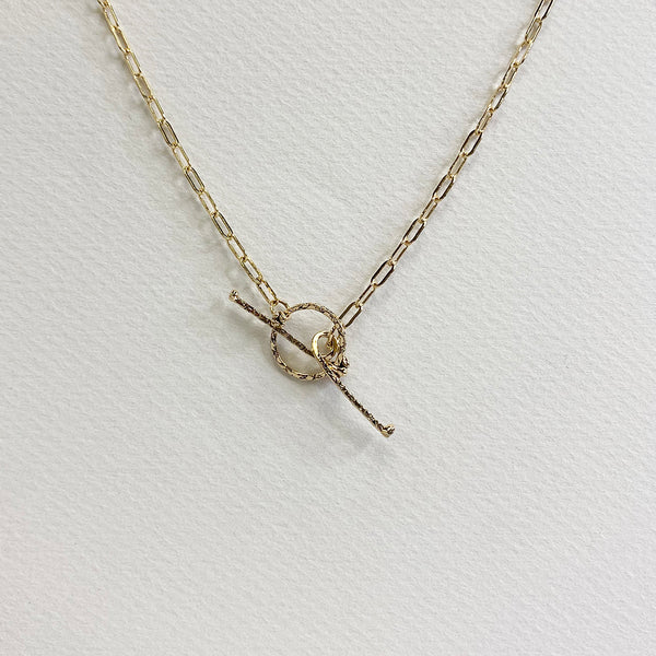 NCH303B GOLD | GOLD FORGET ME KNOT TOGGLE NECKLACE