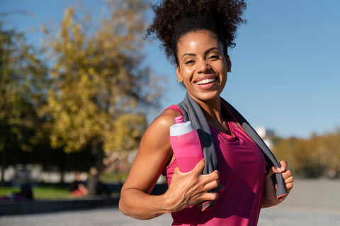 Femme qui fait du sport pour lutter contre les douleurs de règle