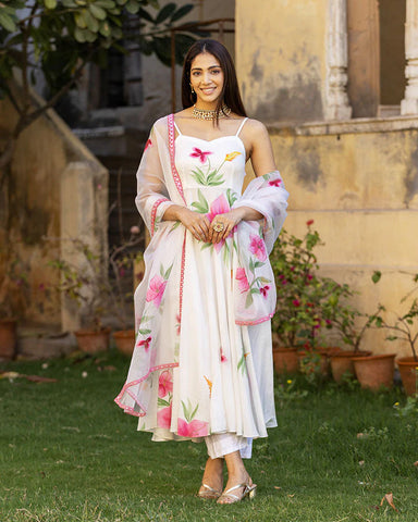 Chic suit ensemble adorned with Nirvi's handpainted designs