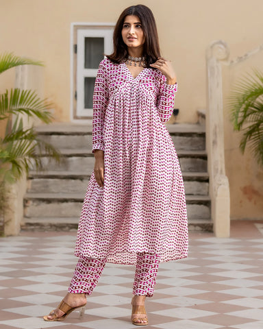 Classic White Kurta Set with Bandhani print