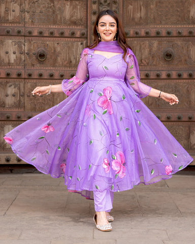 Modern suit set in lilac adorned with beautiful handpainted blossom patterns for a trendy appearance