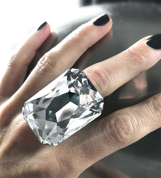 CLAIRVOYANT Ring featuring Swarovski Crystal