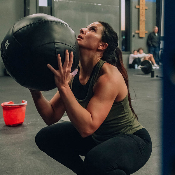 woman doing goblet squats