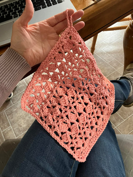 Offset Shells and Vs in Dishcloth by Cynthia Fuller