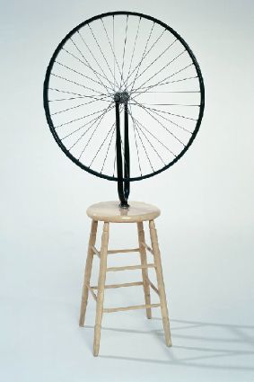 . גלגל אופניים -יצירת אסמבלאז' מאת מרסל דושאן Bycycle Wheel