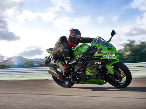 Kawasaki Ninja ZX4R - Top Speed