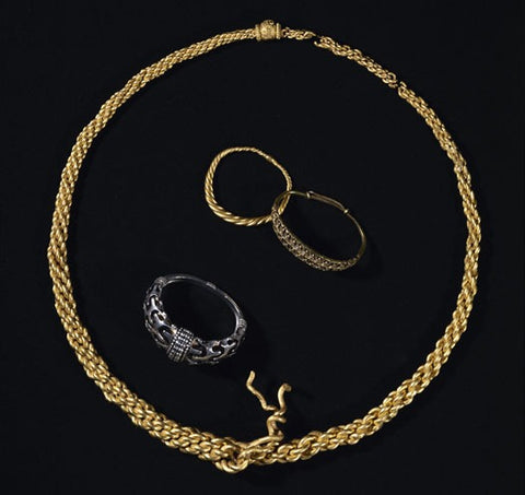 Neckring of gold from Kalmergården by Lake Tissø in western Zealand, armring of gold from Hornelund near Varde in western Jutland, ornamented armring of gold from Ornum near Gørlev in western Zealand and ornamented armring of silver from Orupgård on the island of Falster.