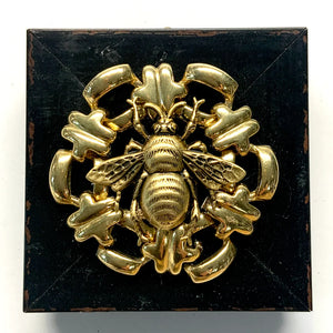 Modern Lacquer Frame Grande Bee - Aaron Carlson Design