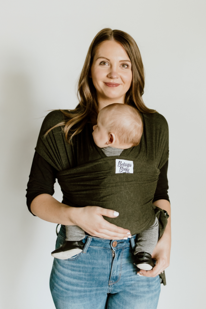 The Beluga Buckle in Black - The Perfect Carrier for Babies 15