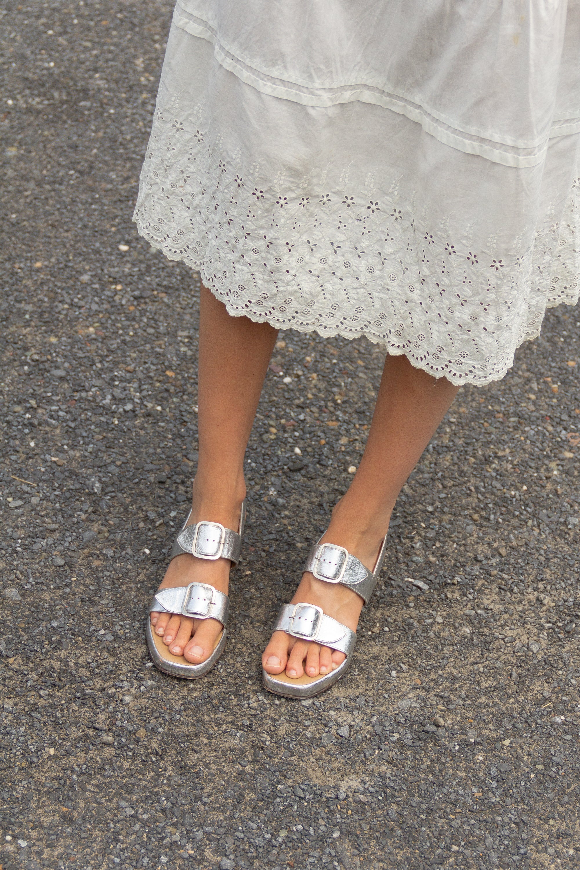 1960s Silver Buckle Sandals | 7.5