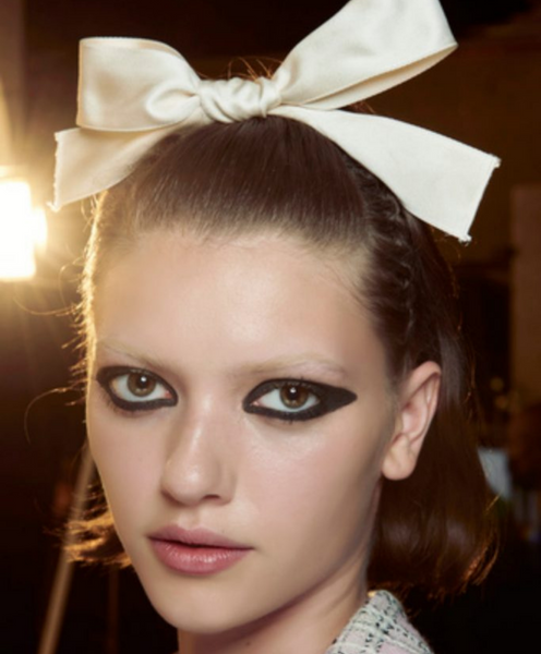 Girls Hair Bow trends for 2021 and how to wear them! – Sienna Likes To  Party - Shop
