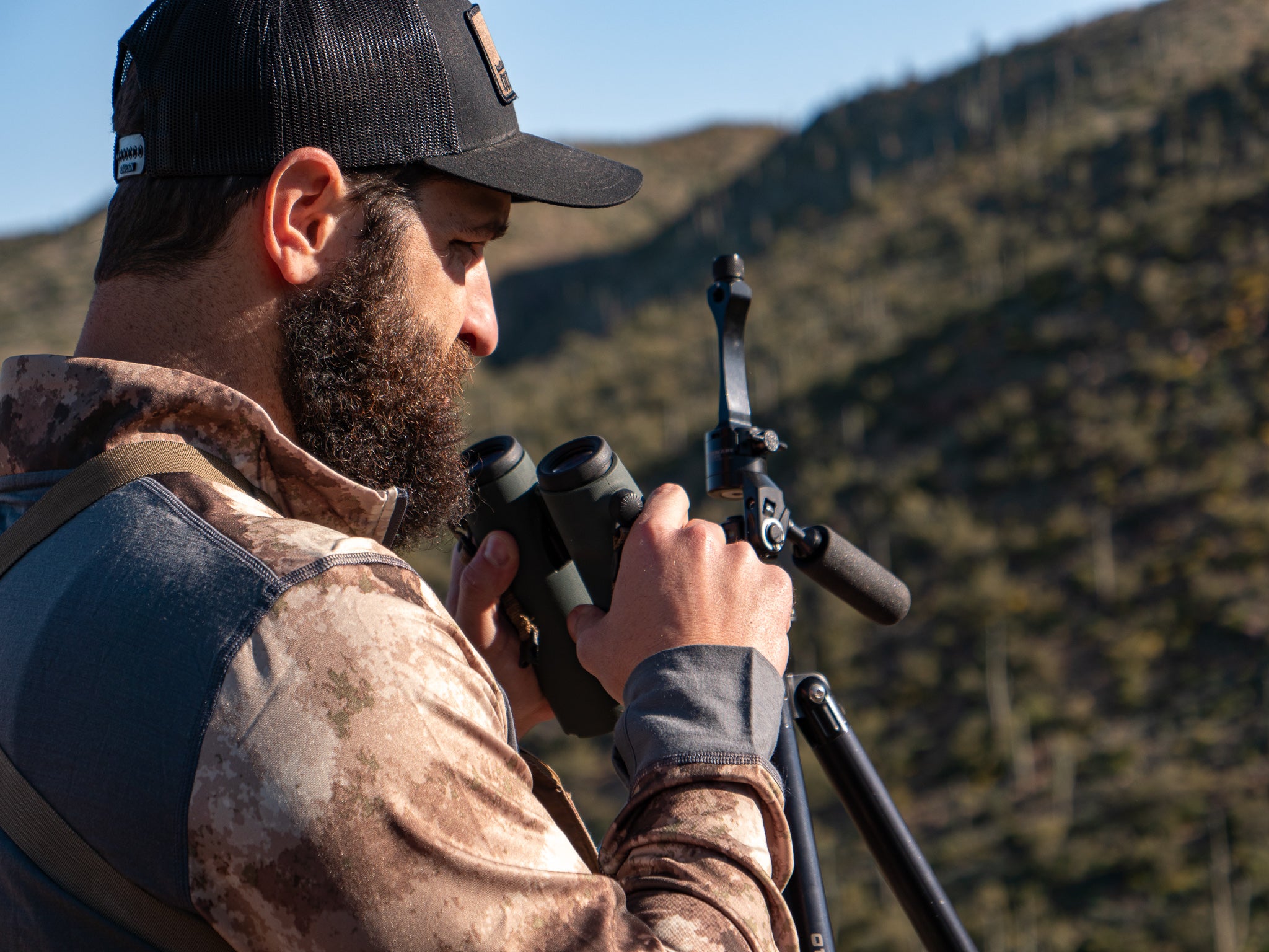 Mounting Binoculars