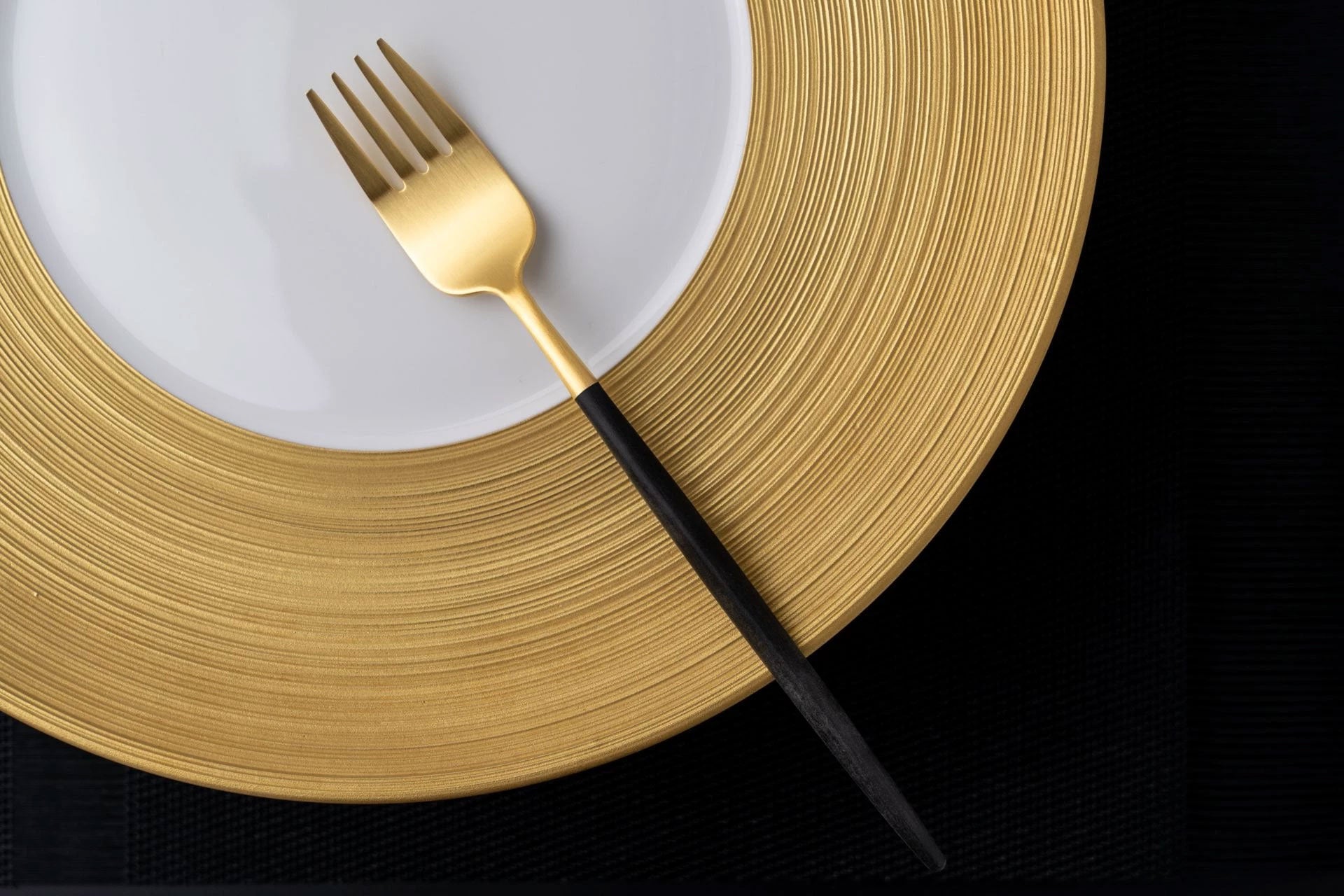 cutlery in gold