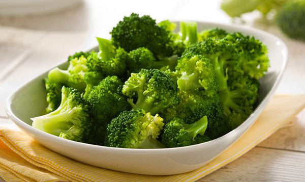 Broccoli is rich in calcium.