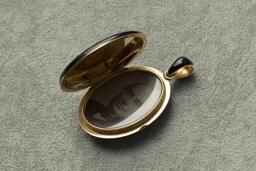 tiffany oval locket