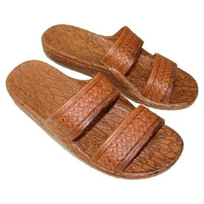 What are the typical shoes representative of local Hawaiian fashion