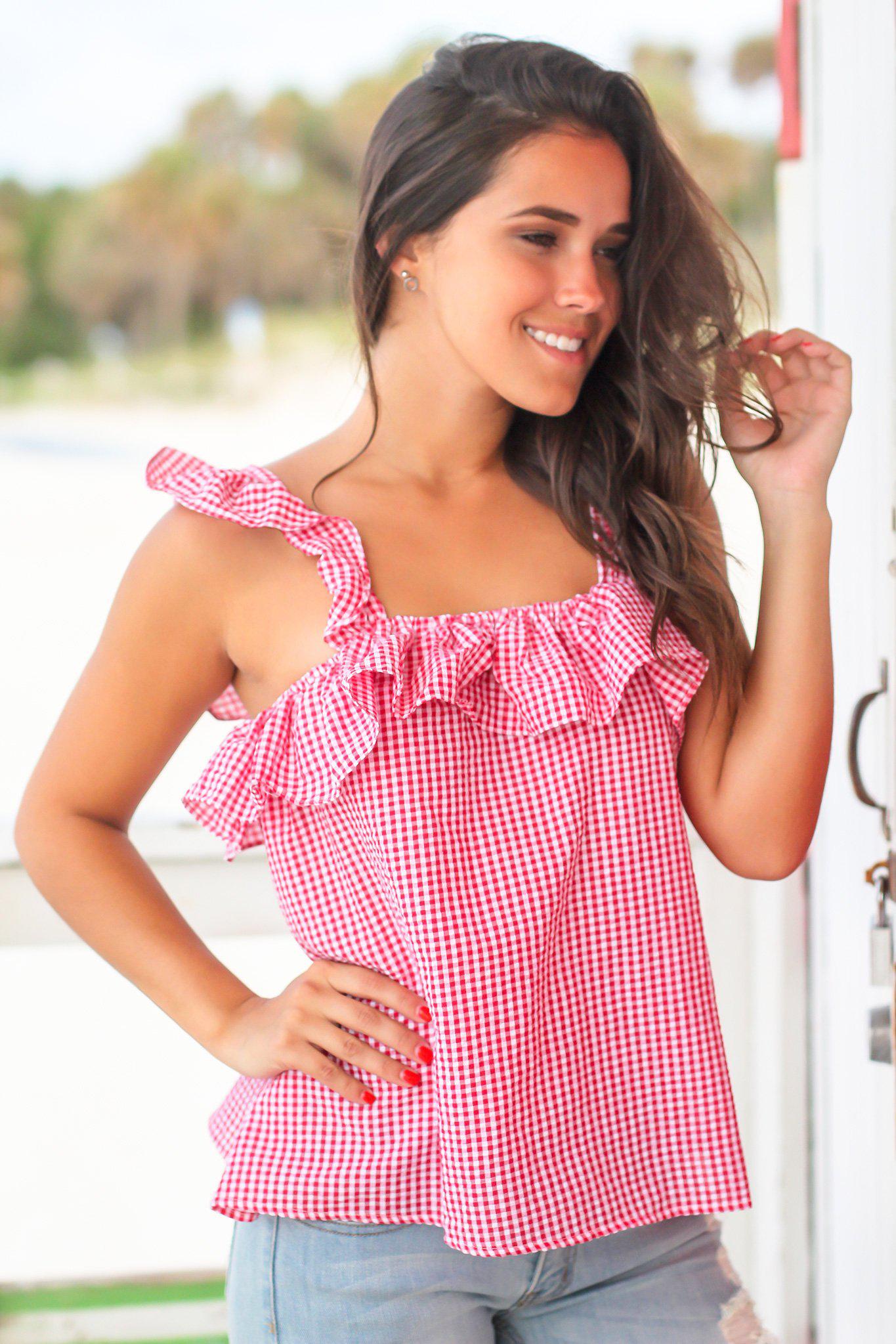 cute gingham tops