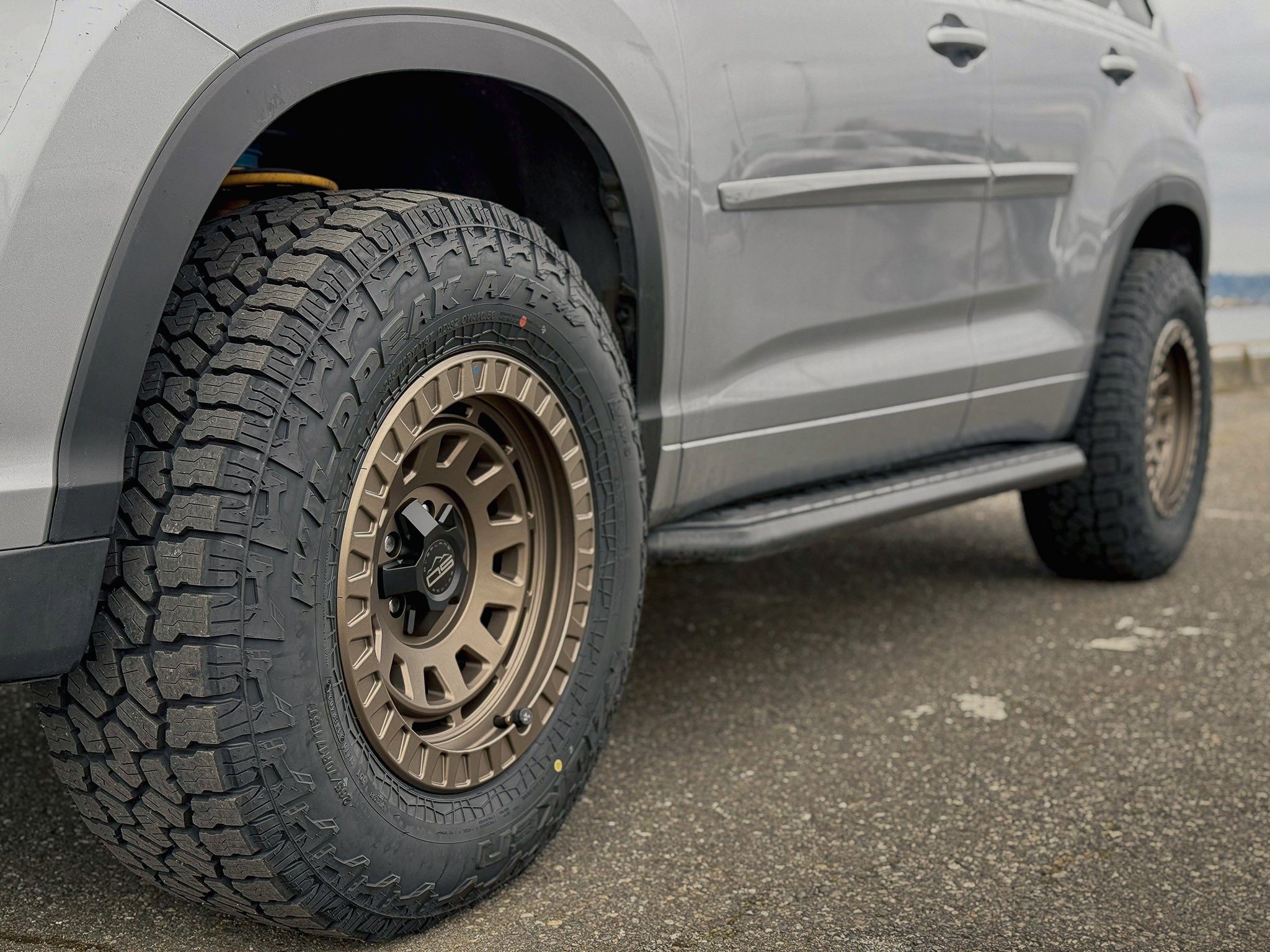 kent toyota highlander on satin bronze ventures