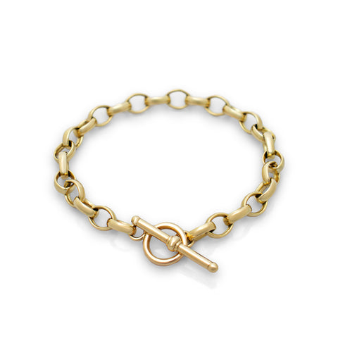 Heavy gold t-bar bracelet. Gold chain bracelet. Serena Ansell Fine Jewellery.