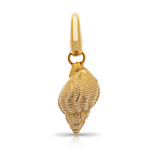 West Wittering shell pendant. Solid gold shell. Shell jewellery. Serena Ansell Jewellery.