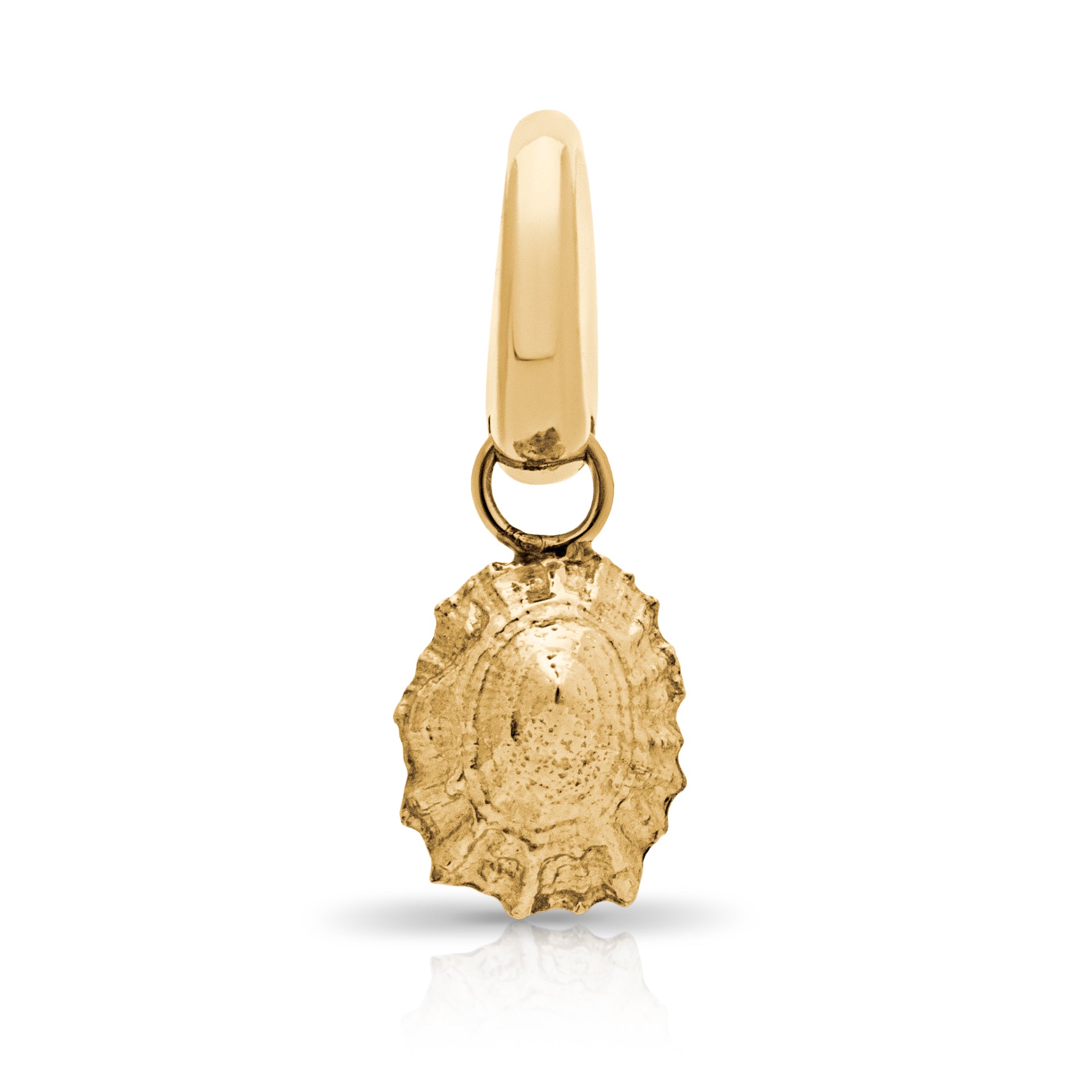 Polzeath pendant. Solid gold shell. Shell jewellery. Serena Ansell Jewellery.