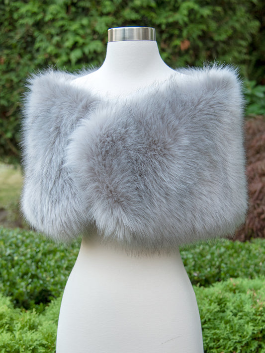 20 wide light ivory faux fur wrap with darker tips