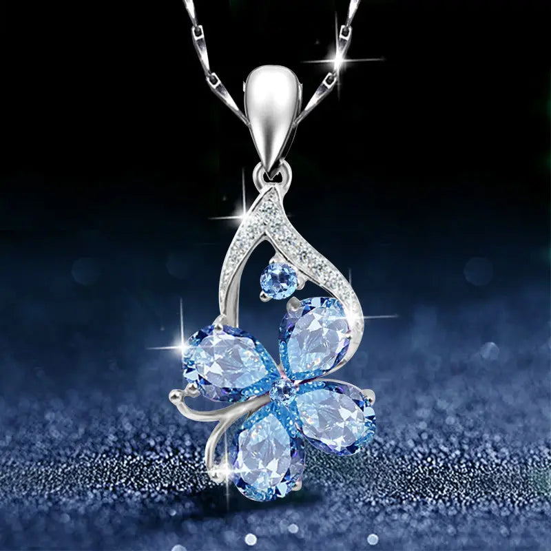 Stylish Sea Blue Clover Necklace