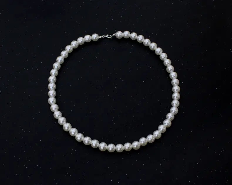 Minimalist Pearl Necklace