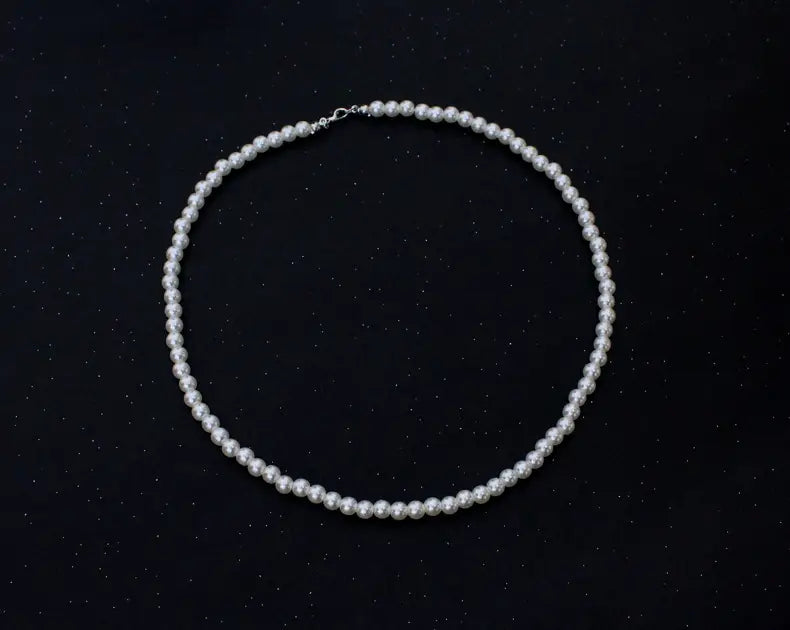 Minimalist Pearl Necklace