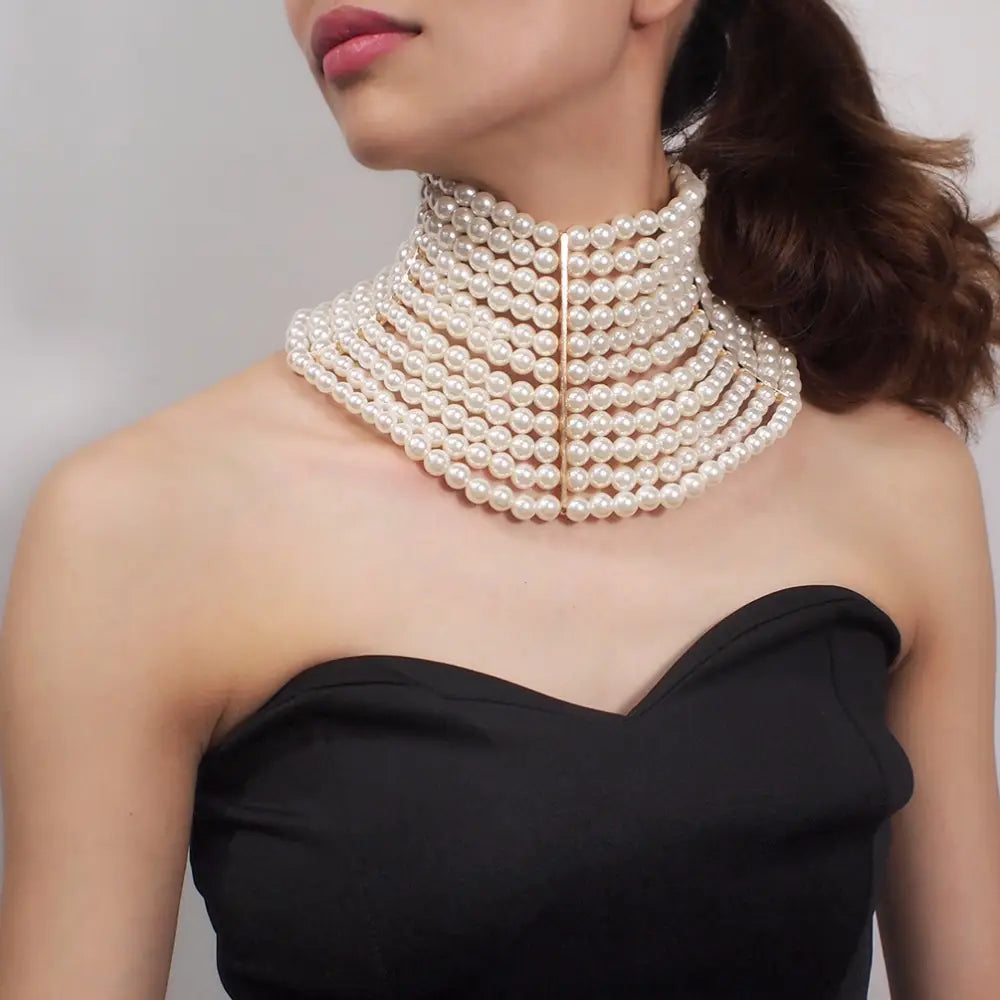 Multi-layered Pearl Short Necklace