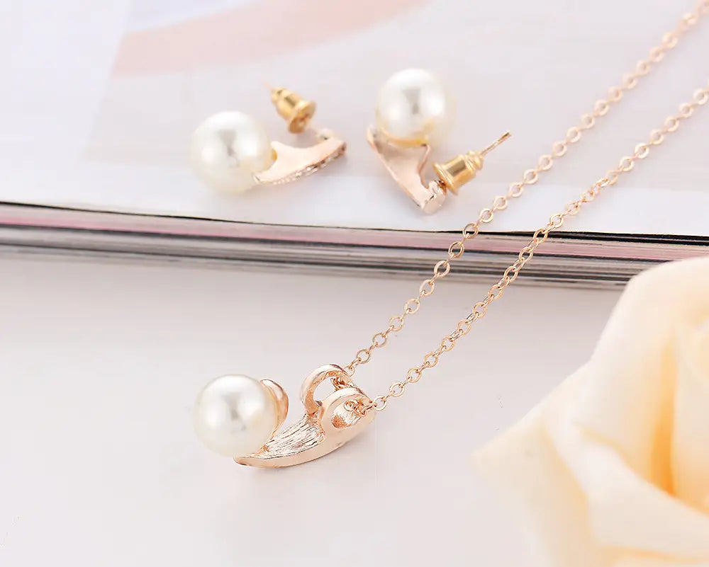 Faux Pearl Necklace Set