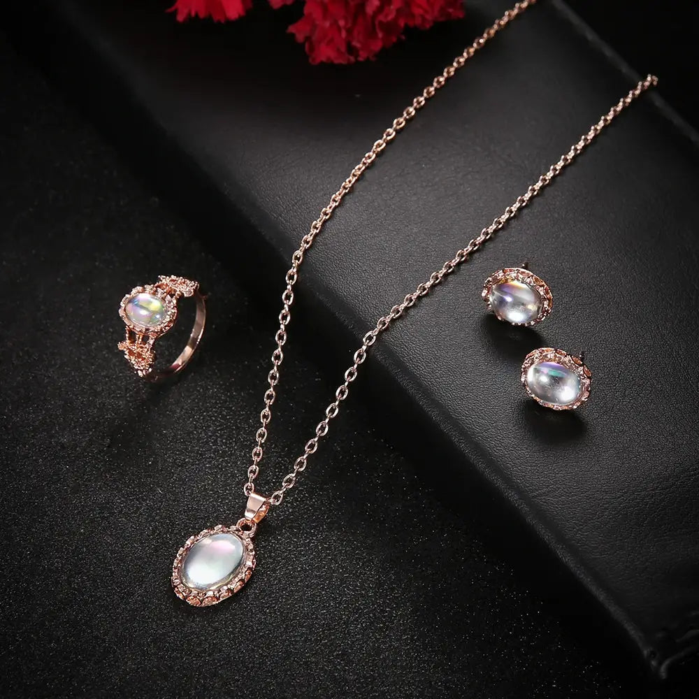 Woman’s Pendant Necklace