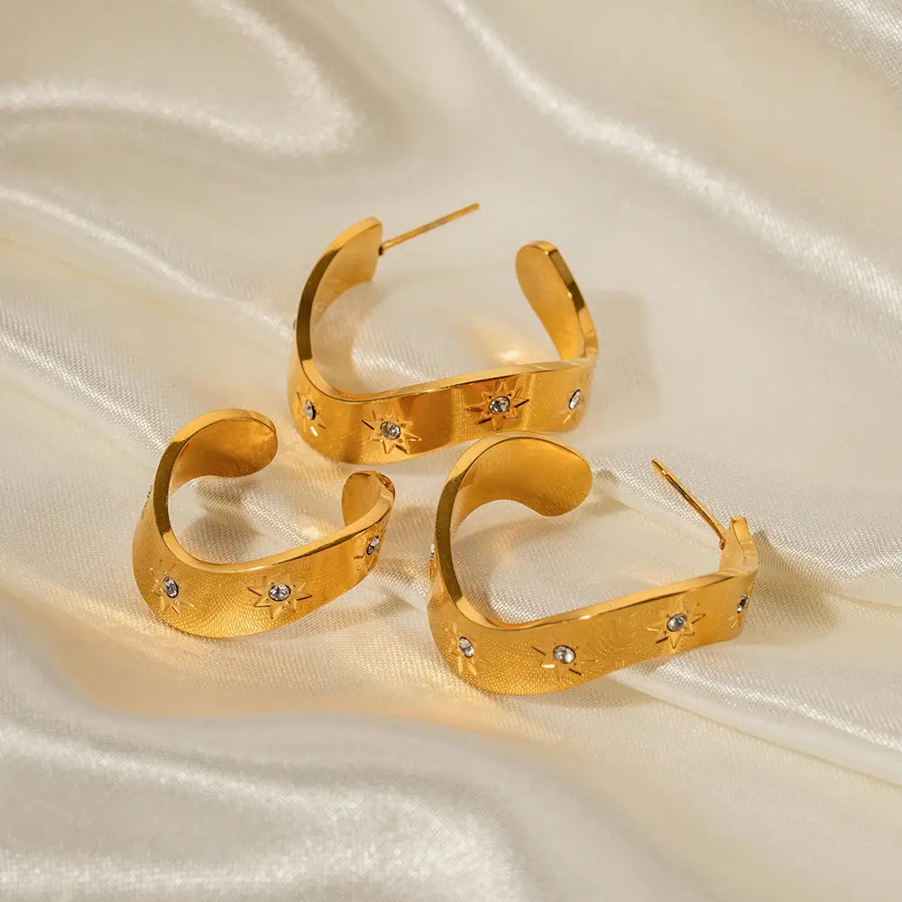 Wave C-shaped Zircon Earrings