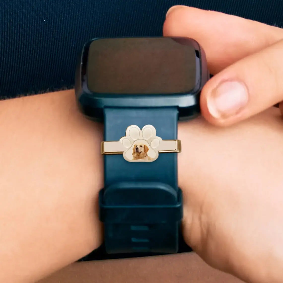 Smart Watch with Decorative Buckle