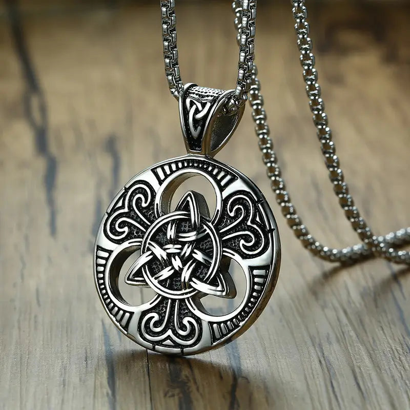 Retro Trendy Irish Knot Pendant Necklace