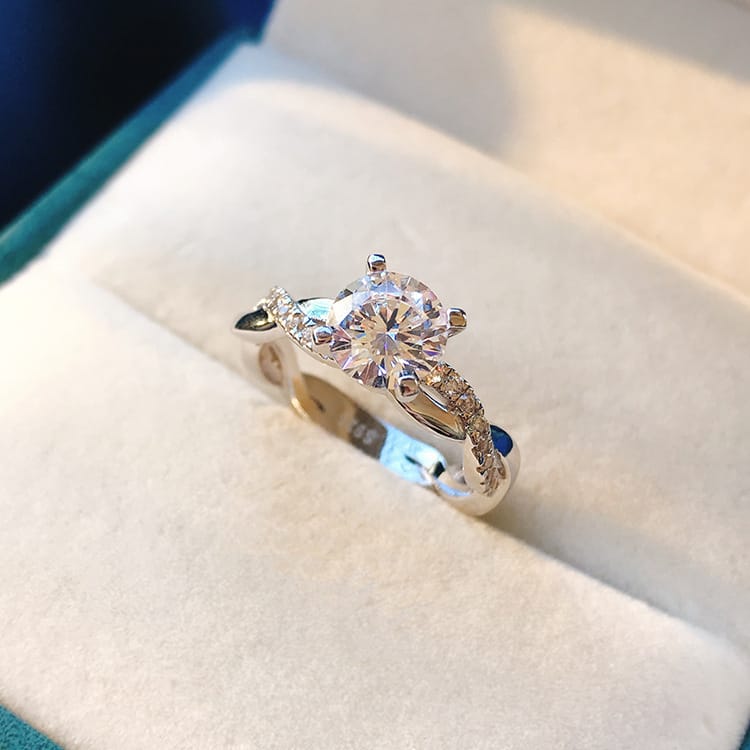 S925 Silver Twisted Round Engagement Ring