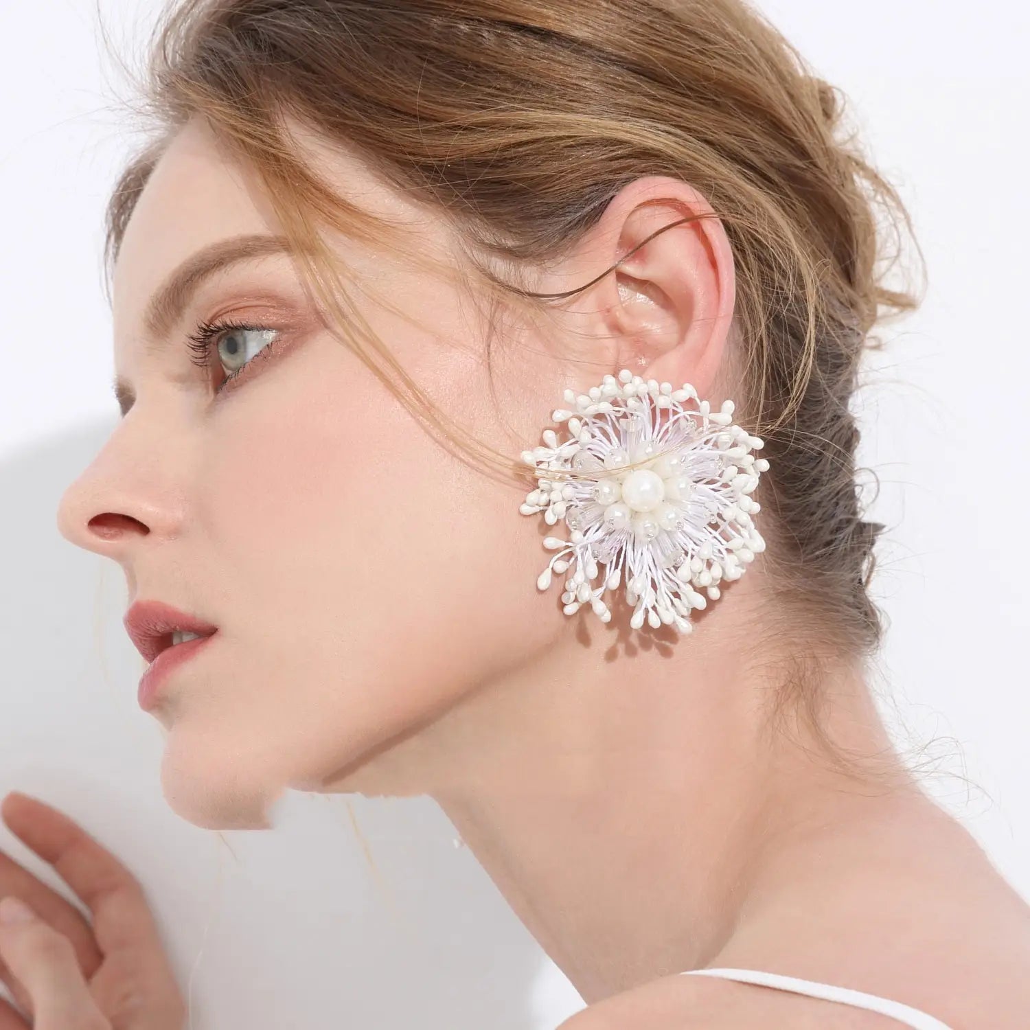 Exaggerated Flower Retro Earrings